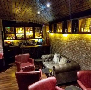 Whiskey Lounge