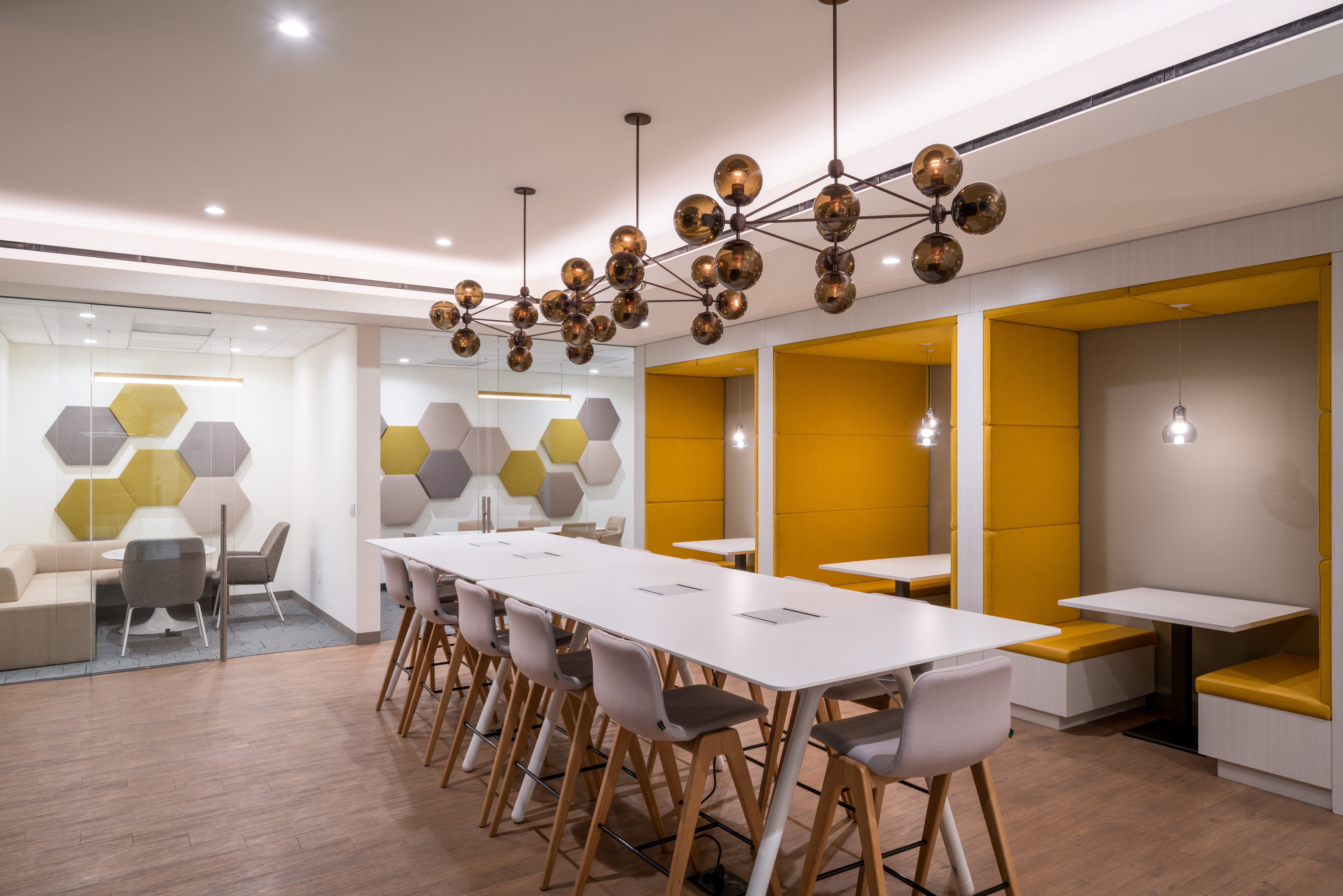 Circa LA Apartments — building and shared spaces.