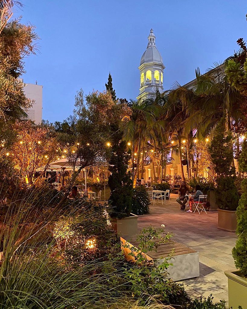 Redbird outdoor dining near Circa apartments in Downtown Los Angeles