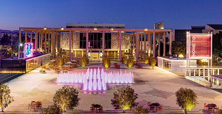 Jerry Moss Plaza urban adventures near Circa apartments in Downtown Los Angeles