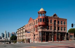 
LA Conservancy walking tours near Circa residences in downtown Los Angeles 