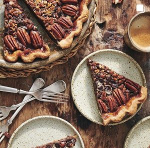 Fat & Flour pie shop Thanksgiving near Circa residences in Downtown Los Angeles